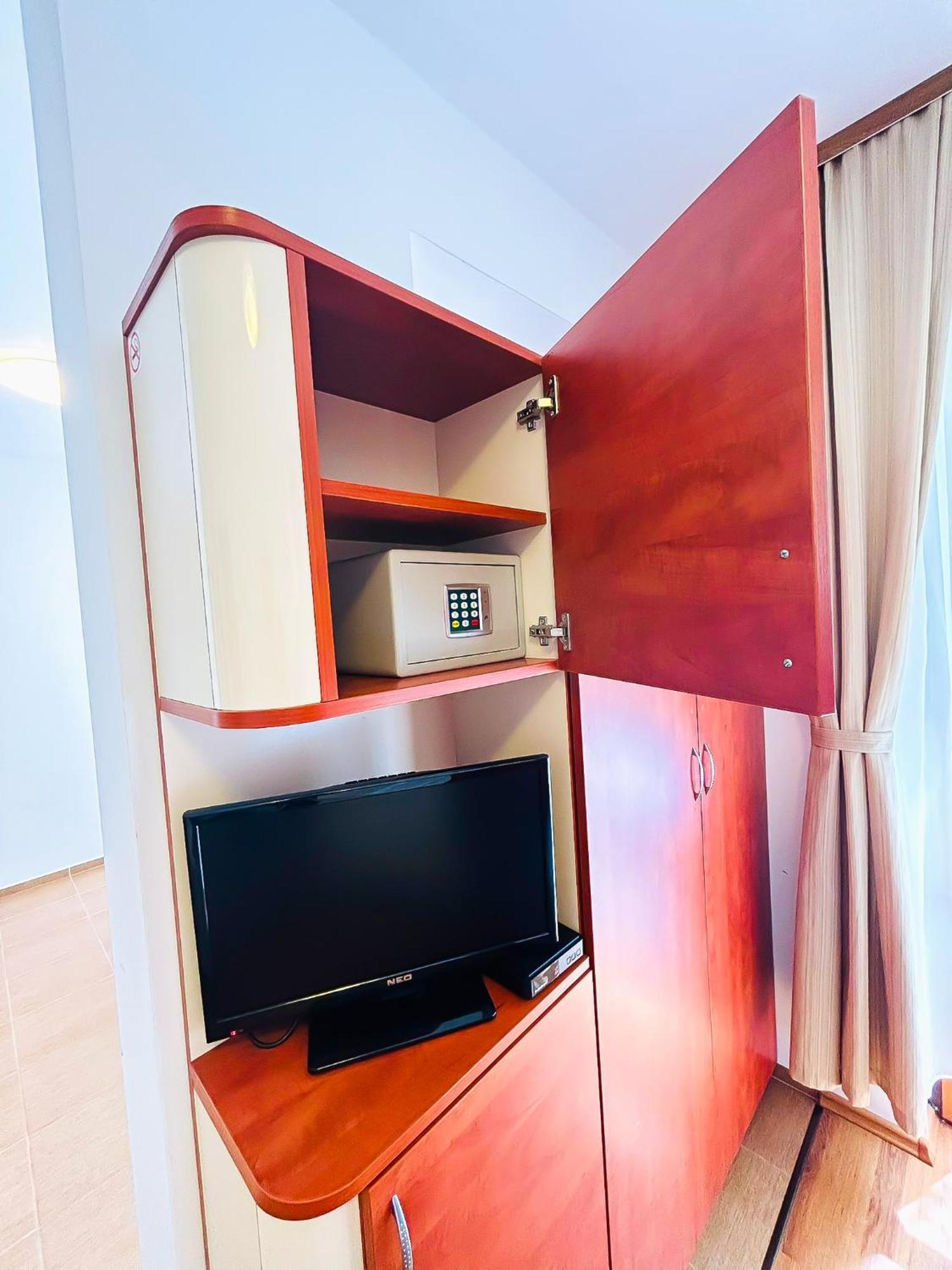 Family Hotel Helios Pantai Sunny Luaran gambar
