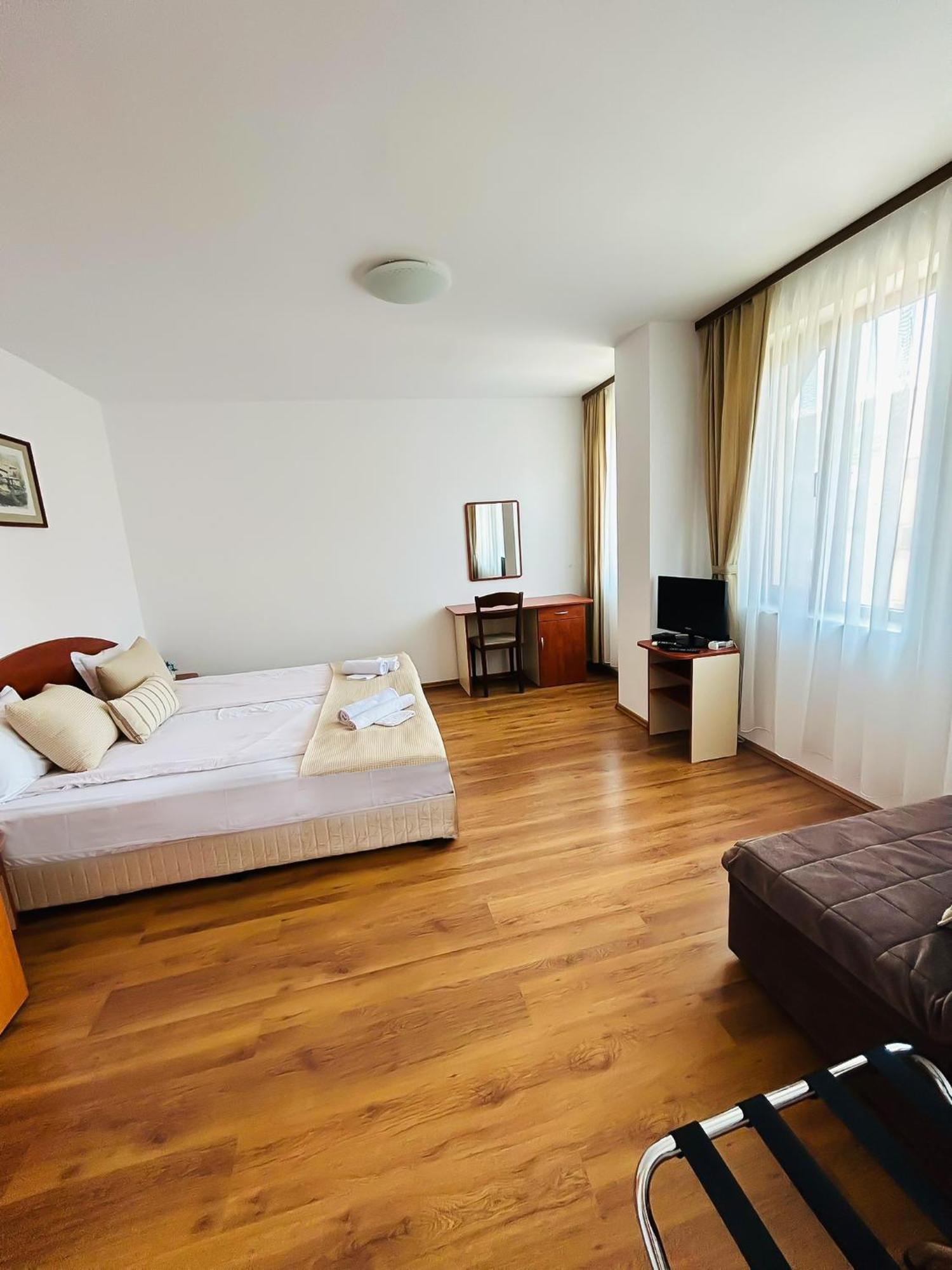 Family Hotel Helios Pantai Sunny Luaran gambar