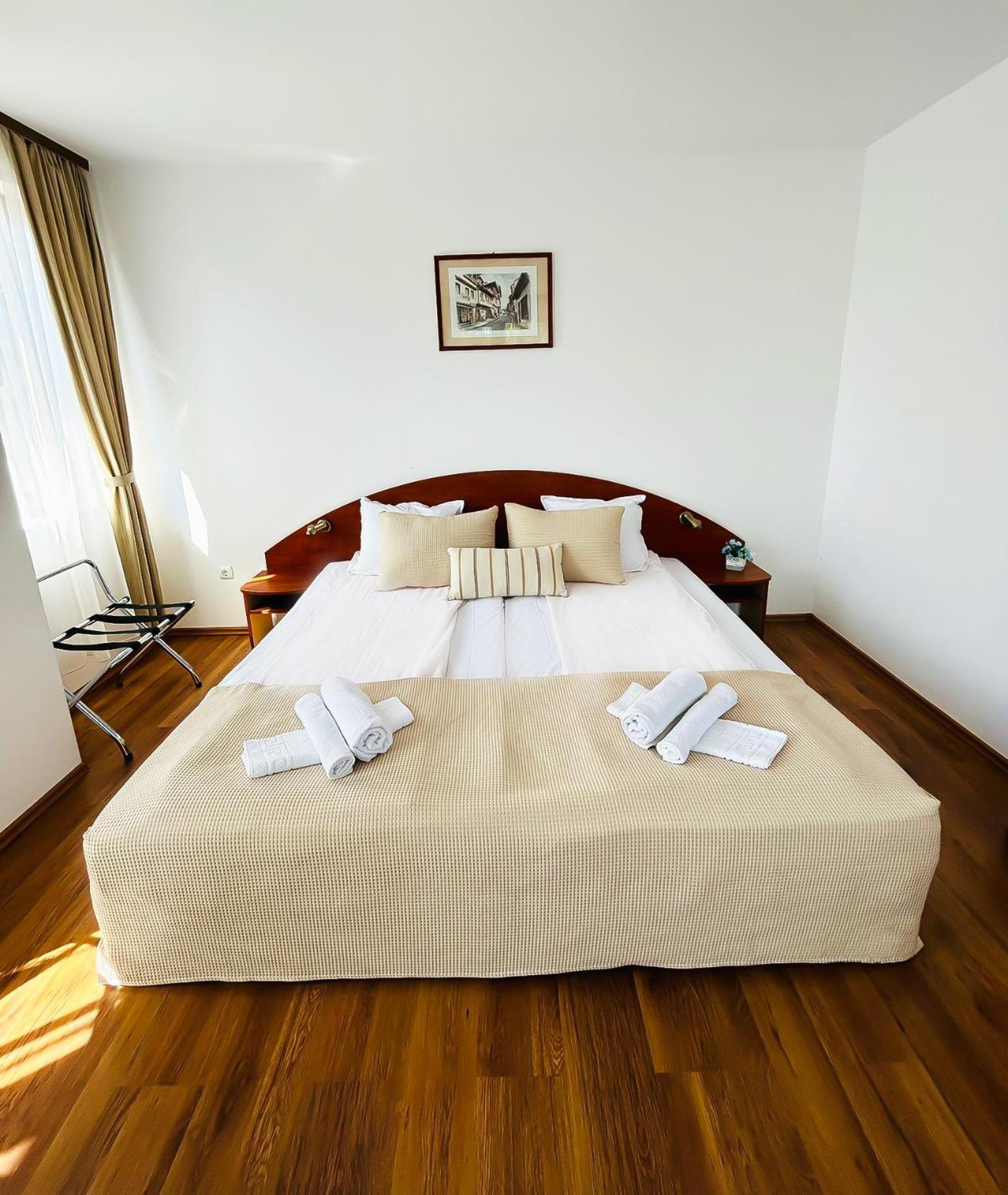 Family Hotel Helios Pantai Sunny Luaran gambar